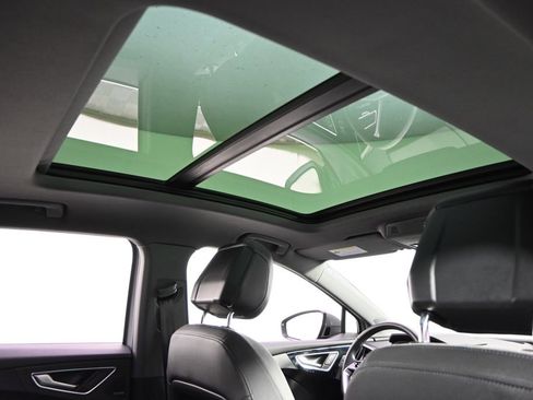 Used 2022 Audi Q4 e-tron Prestige image 17