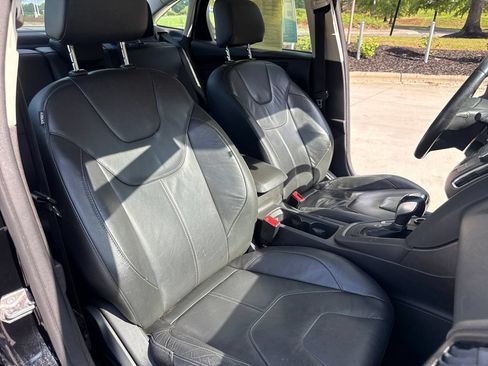 Used 2016 Ford Focus SE w/ Equipment Group 201A FWD image 34
