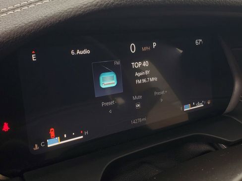 Used 2024 Jeep Grand Cherokee Limited image 17