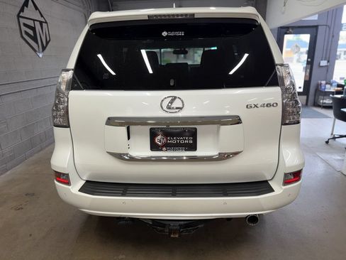 Used 2018 Lexus GX 460 Premium w/ Premium Package AWD/4WD image 6