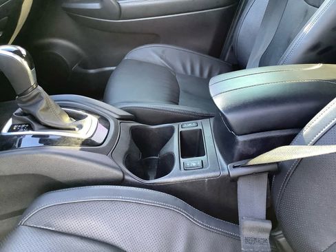 Used 2022 Nissan Rogue Sport SL w/ Premium Package image 23