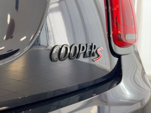 Used 2023 MINI Cooper S image 32