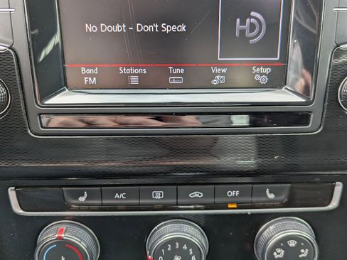 Used 2015 Volkswagen GTI Autobahn image 11