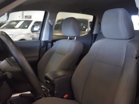 Used 2020 Toyota Tacoma SR5 image 53