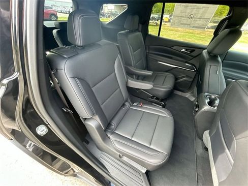 New 2025 Chevrolet Traverse LT w/ Driver Confidence Package image 26