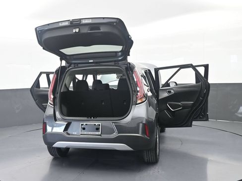 Used 2024 Kia Soul S FWD image 71