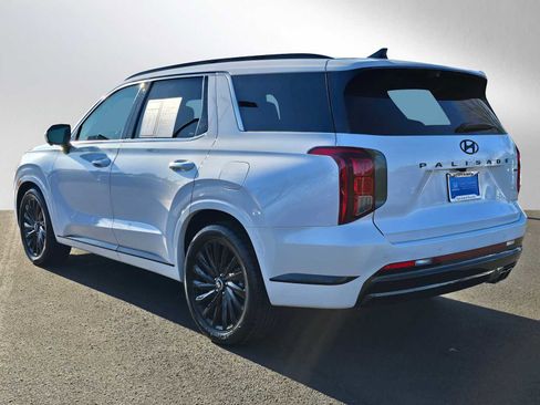 Used 2024 Hyundai Palisade Calligraphy image 5