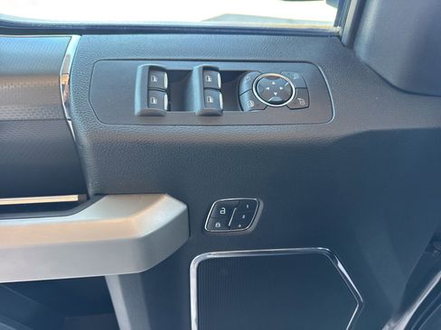 Used 2015 Ford F150 Lariat w/ Equipment Group 502A Luxury AWD/4WD image 25