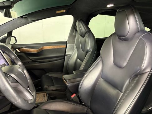 Used 2020 Tesla Model X Long Range AWD/4WD image 16