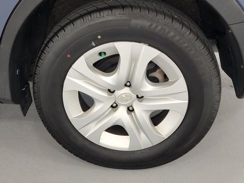 Used 2014 Toyota RAV4 LE FWD image 11