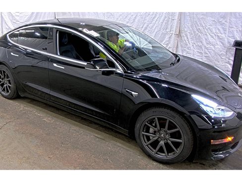 Used 2019 Tesla Model 3 Long Range AWD/4WD image 2