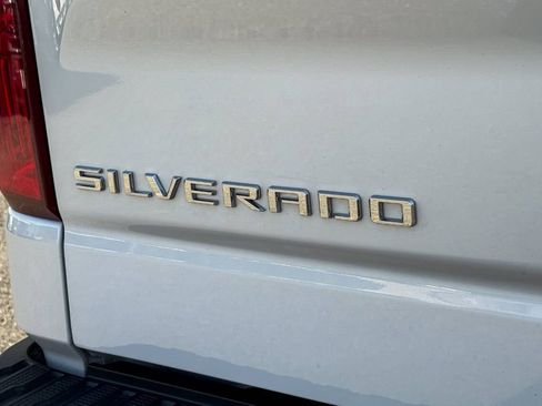 Used 2022 Chevrolet Silverado 1500 LT Trail Boss w/ LT Trail Boss Premium Package image 36