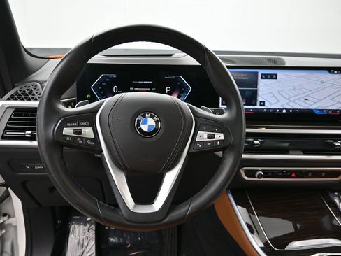 Used 2024 BMW X5 xDrive40i w/ Premium Package AWD/4WD image 11