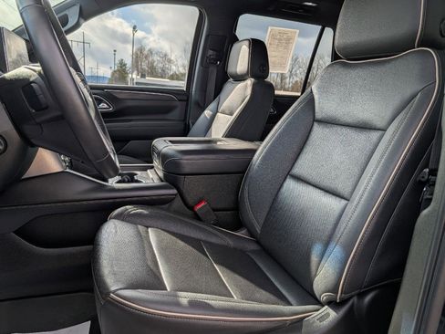 Certified 2022 GMC Yukon SLT w/ SLT Premium Package image 12