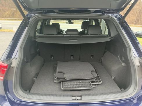 Used 2023 Volkswagen Tiguan SEL R-Line image 17