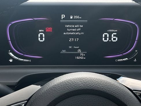 Used 2025 Kia Seltos S image 22