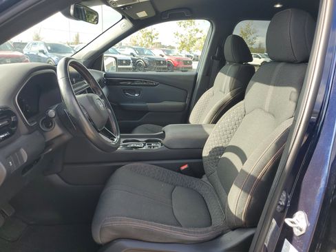 Used 2023 Honda Pilot Sport image 26