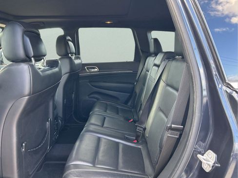 Used 2015 Jeep Grand Cherokee Limited w/ Luxury Group II image 10