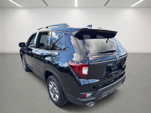 Used 2023 Honda Passport TrailSport image 4
