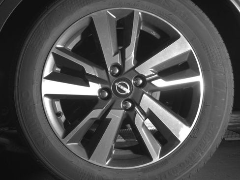 Used 2025 Nissan Versa SV image 14