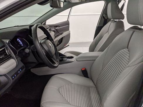 Used 2023 Toyota Camry SE w/ Audio Upgrade Package image 16