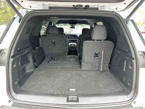 New 2025 Chevrolet Traverse LT w/ Enhanced Driving Package image 25