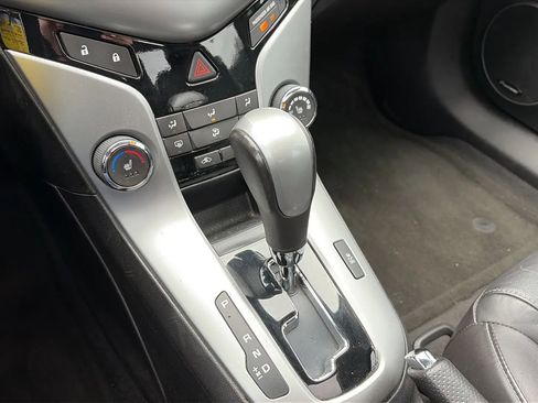 Used 2014 Chevrolet Cruze LT w/ Sun, Sound and Sport Package image 21