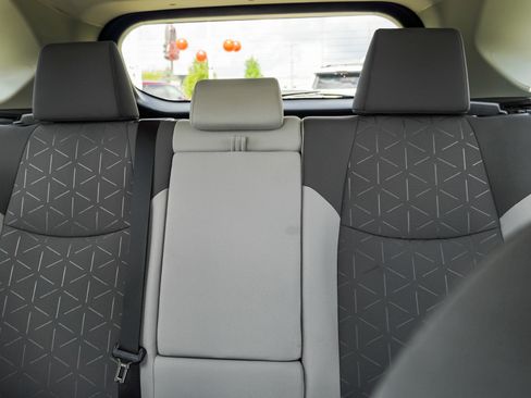Used 2021 Toyota RAV4 XLE w/ Carpet Mat Package (TMS) AWD/4WD image 22