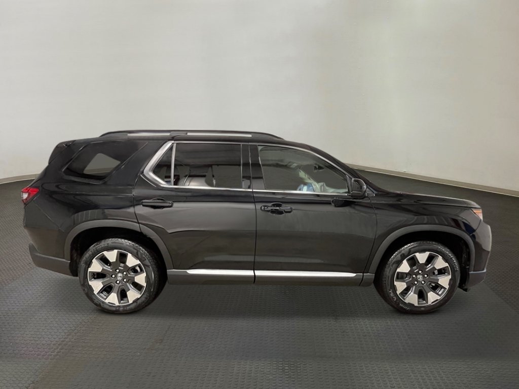 New 2026 Honda Pilot Touring image 8