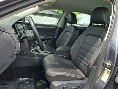 Used 2024 Volkswagen Jetta SE FWD image 24