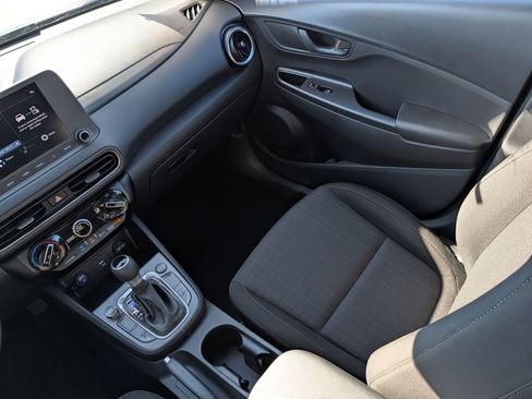 Certified 2023 Hyundai Kona SEL FWD image 11