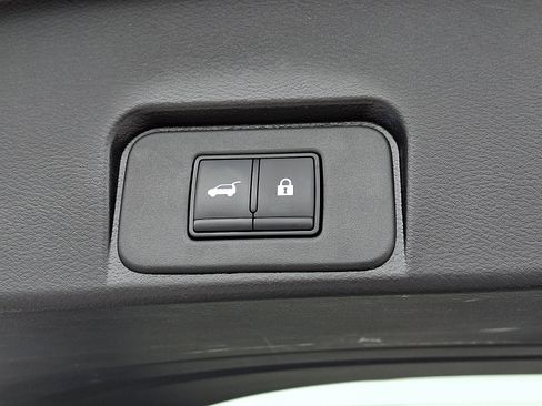 Certified 2023 Nissan Rogue SL w/ SL Premium Package image 29