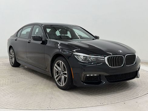 Used 2019 BMW 740i xDrive w/ M Sport Package AWD/4WD image 7
