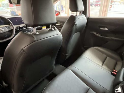 New 2026 Nissan Sentra SR w/ SR Premium Package FWD image 18