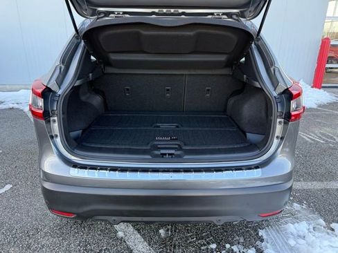 Certified 2021 Nissan Rogue Sport SV image 9