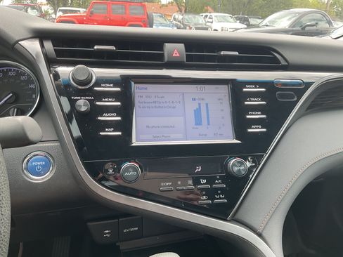 Used 2019 Toyota Camry LE w/ Fleet Convenience Package FWD image 14