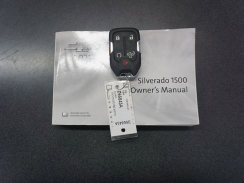 Used 2021 Chevrolet Silverado 1500 LT w/ Bed Protection Package image 16