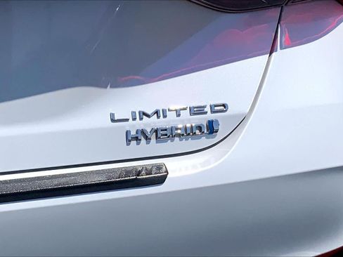 Used 2020 Toyota Avalon Limited FWD image 10