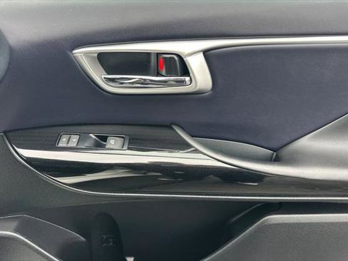 Certified 2018 Toyota Mirai image 18