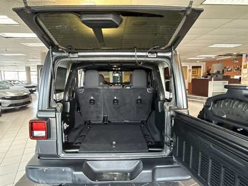 Used 2020 Jeep Wrangler Unlimited Sport S AWD/4WD image 23
