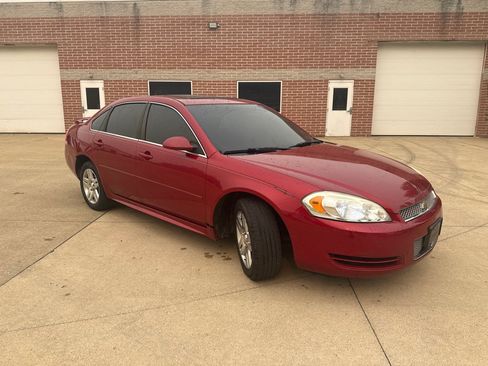 Used 2013 Chevrolet Impala LT FWD image 3