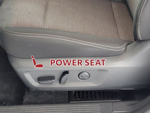 Used 2023 Nissan Rogue SV FWD image 15