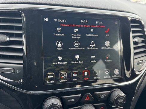 Used 2022 Jeep Grand Cherokee Laredo E image 25