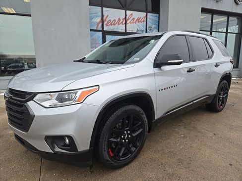 Used 2021 Chevrolet Traverse Premier w/ Redline Edition image 2