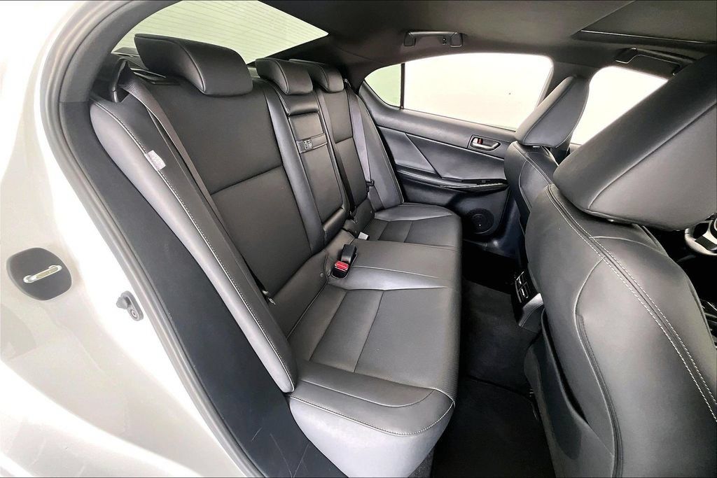 Used 2024 Lexus IS 300 w/ Comfort Package RWD image 33