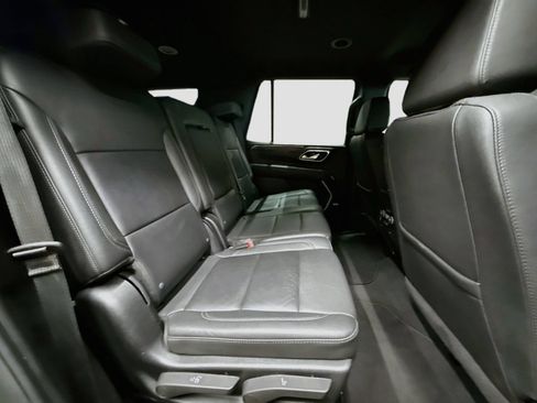Used 2024 Chevrolet Tahoe LT AWD/4WD image 31