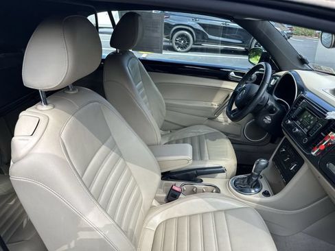 Used 2013 Volkswagen Beetle 2.0T FWD image 29