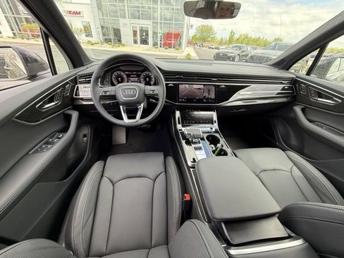 New 2025 Audi Q7 3.0T Prestige image 7