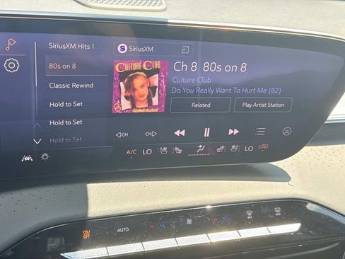 New 2026 Buick Enclave Avenir image 33