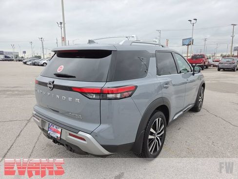 Used 2023 Nissan Pathfinder Platinum AWD/4WD image 29